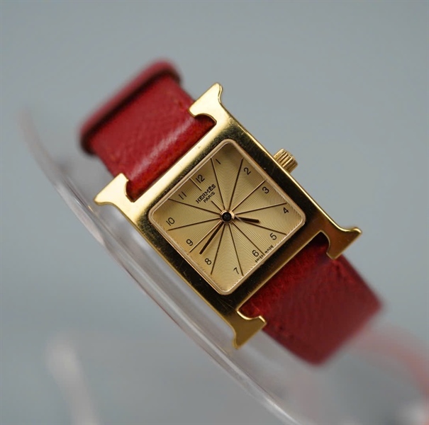 Đồng hồ Hermes quai đỏ (1053585) KG +