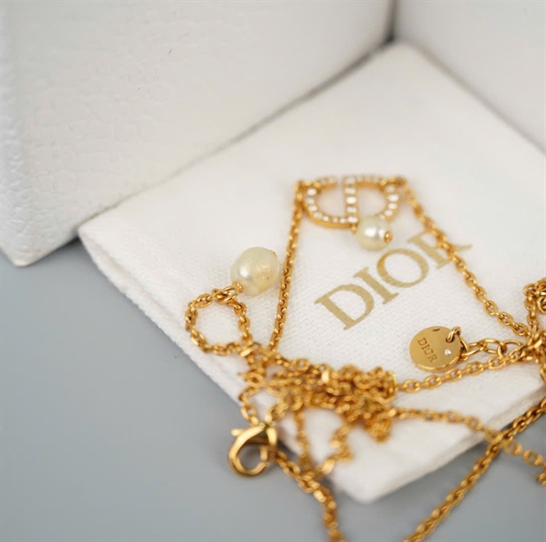 Dây chuyền Dior logo ngọc trai KG +