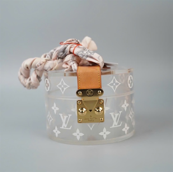 Túi LV cốp trong suốt quai quấn khăn sz12 KG +