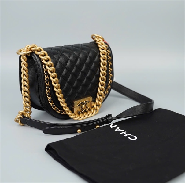 Túi Chanel Boy Hafl Moon đen (GXX509A1) sz15 (HC) +