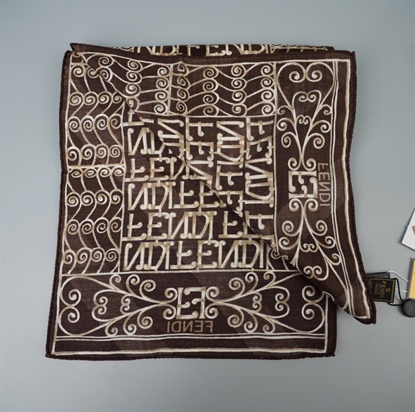 Khăn Fendi nâu (PN) +