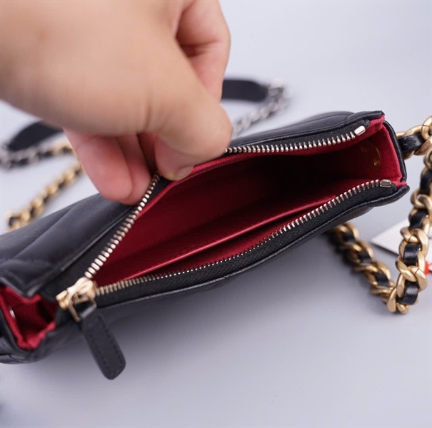 Túi Chanel đen (UC18X4HH) sz18 (HC) +
