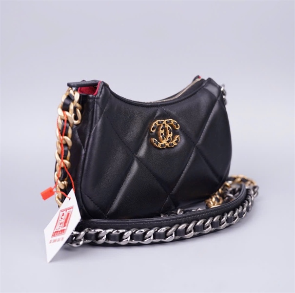 Túi Chanel đen (UC18X4HH) sz18 (HC) +