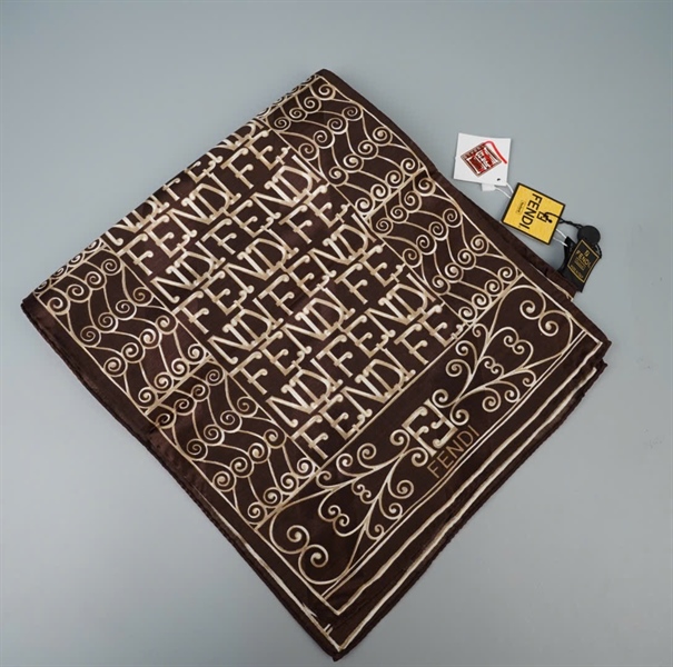 Khăn Fendi nâu (PN) +