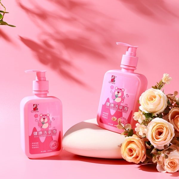 Nước rửa tay khô gấu hồng