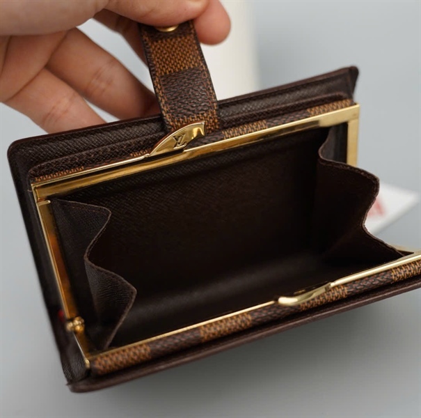 Ví LV ô vuông nâu gập 2 +