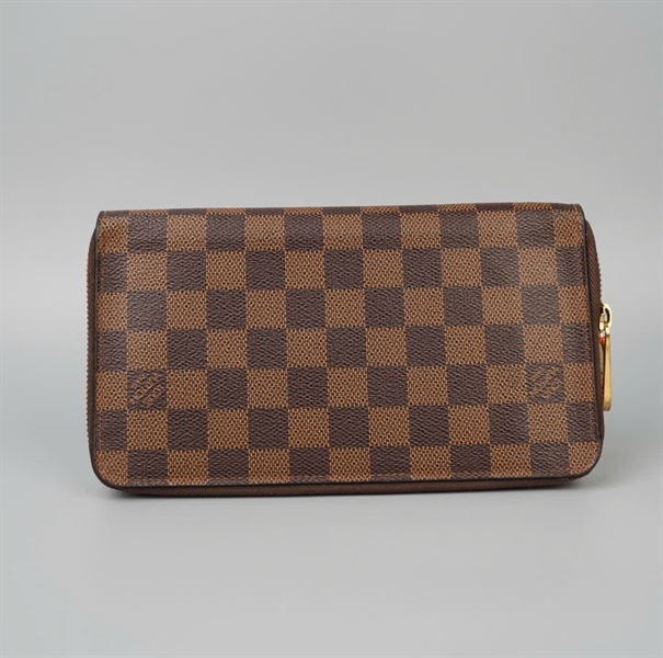 Ví LV khóa zip ô vuông nâu KG+