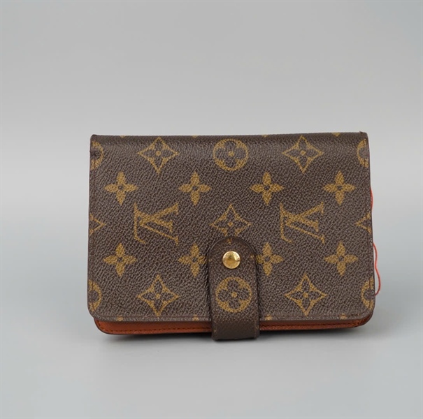 Ví LV hoa nâu gập 2 (SP0988) (LT) +