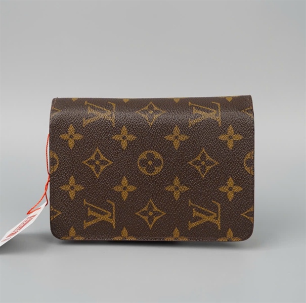 Ví LV hoa nâu gập 2 (SP0988) (LT) +