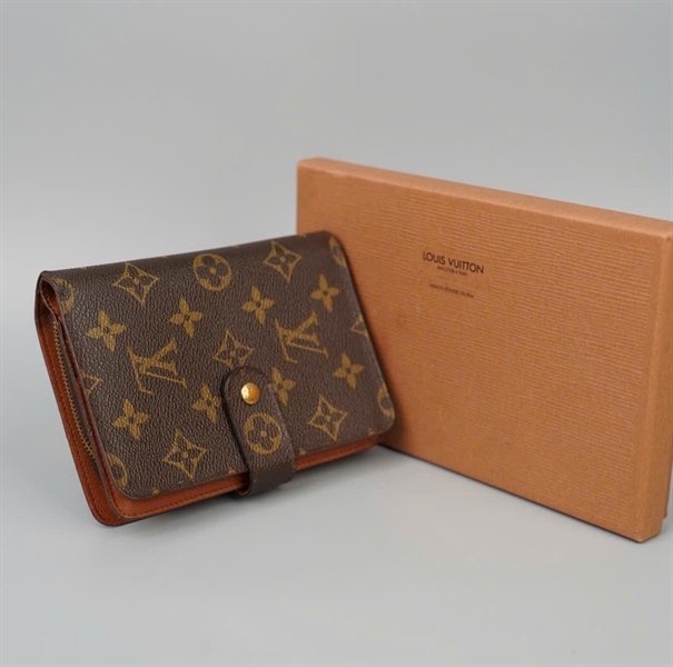 Ví LV hoa nâu gập 2 (SP0988) (LT) +