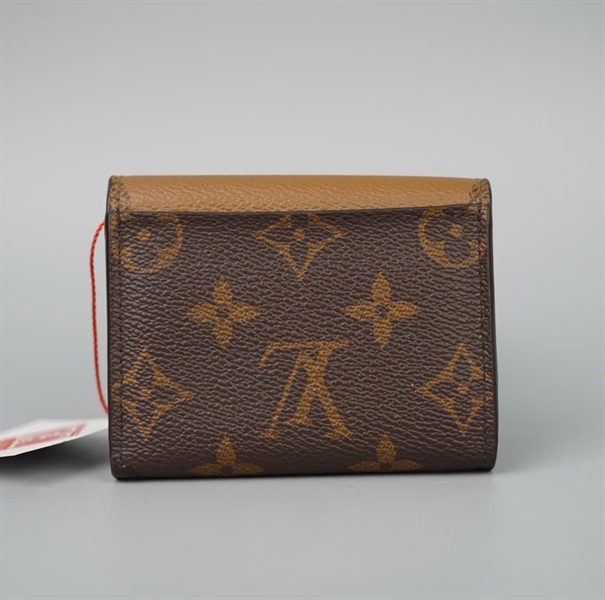 Ví LV hoa nâu gập 3 nút vàng +