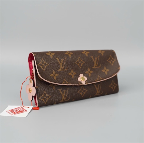 Ví LV dài hoa nâu viền hồng nút hoa( CA4172) KG+