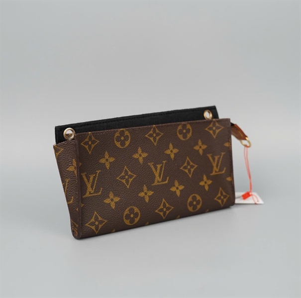 Ví LV hoa nâu có zip kèm lót form +