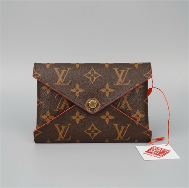 Ví LV bao thư hoa nâu +