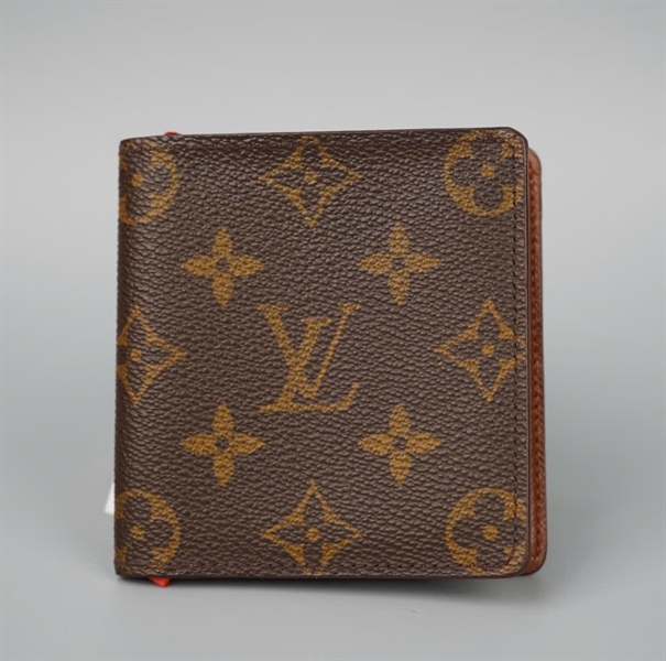 Ví LV hoa nâu gập 2 +