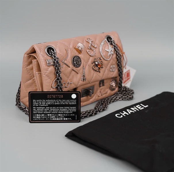 Túi Chanel charm màu nude 20767728 KG+