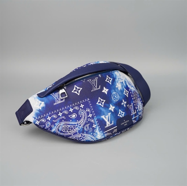 Túi LV Bumbag xanh hoa trắng sz20 (BMC) KG+