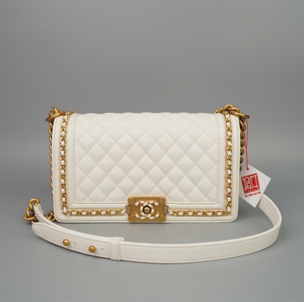 Túi Chanel Boy trắng viền xích vàng (EUX8X8P1) sz24 (BMC) KG+