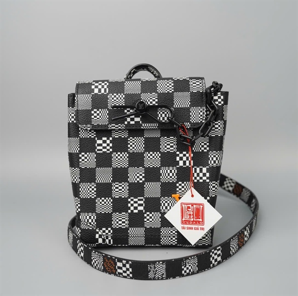Túi LV ô vuông đen trắng MB5210 sz15 (HC) +