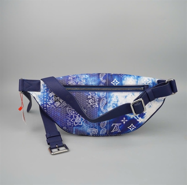 Túi LV Bumbag xanh hoa trắng sz20 (BMC) KG+