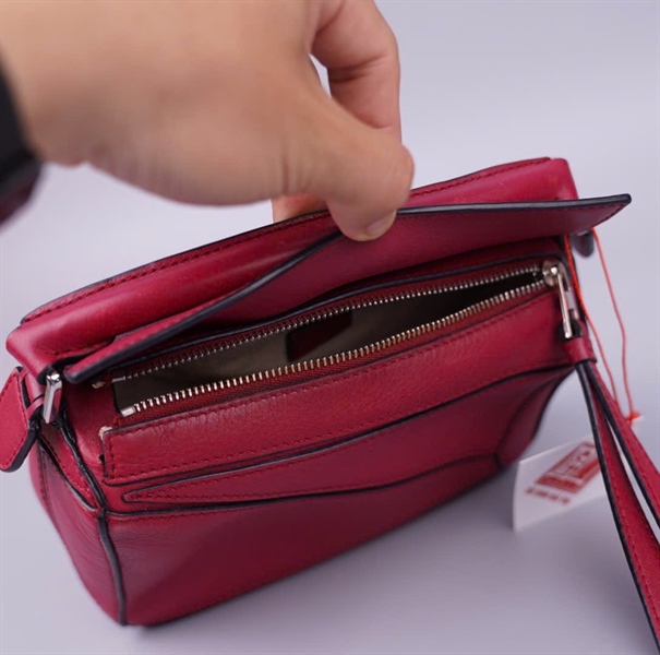 Túi Loewe đỏ (858190) sz17 (BMC) KG+