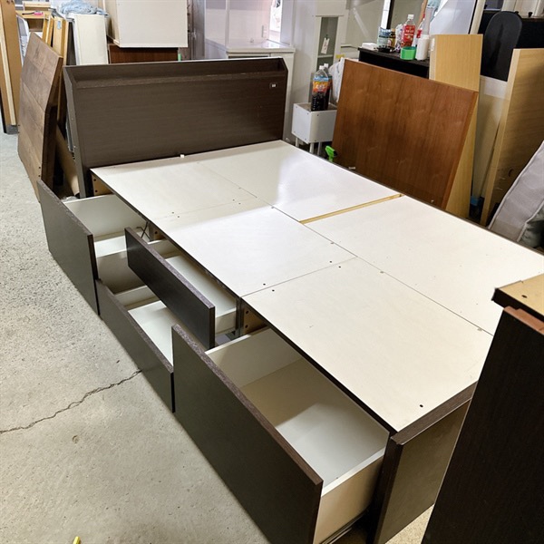 Giường đôi m2 4 ngăn kéo nâu đầu có ổ cắm