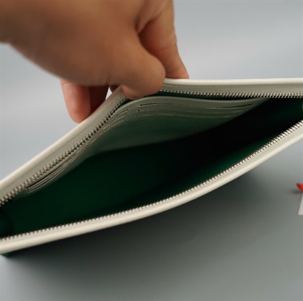 Túi LV Clutch nền xanh hoa đen in chữ sz24 KG+