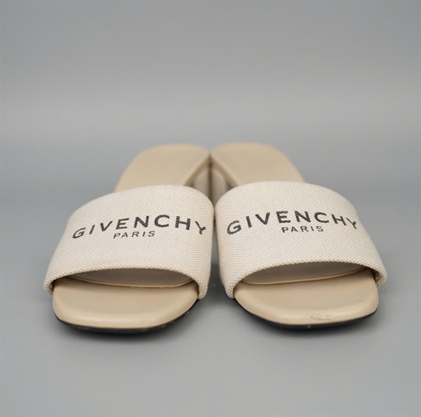 Dép GIVENCHY màu trắng sz39 cao5.5p KG+