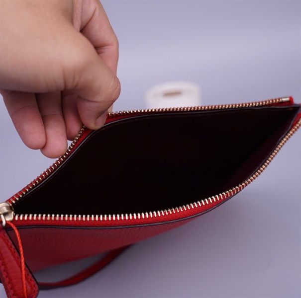 Túi Dior màu đỏ sz24 KG+