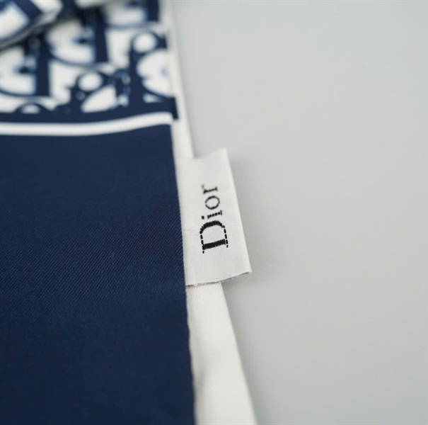 Khăn Dior xanh đậm (HC)+