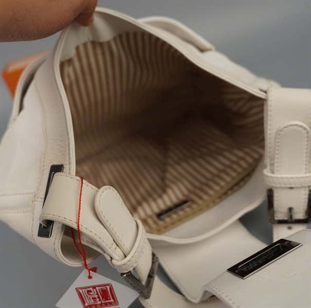 Túi Loewe trắng (240603) sz28 KG+