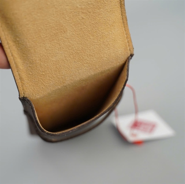 Ví LV hoa nâu đựng bút (LT) KG+