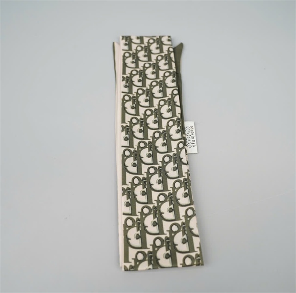 Khăn Dior xanh lá (HC)+