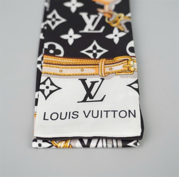 Khăn LV hoa trắng phối đen (HC)+