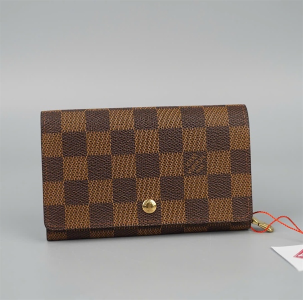 Ví LV ô vuông khóa zip (LT) KG+