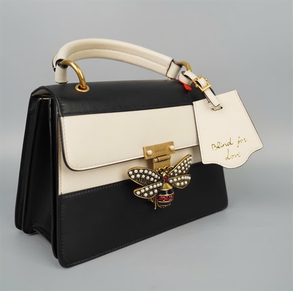 Túi GG đen phối trắng khóa con ong (476541493075) sz23 KG+