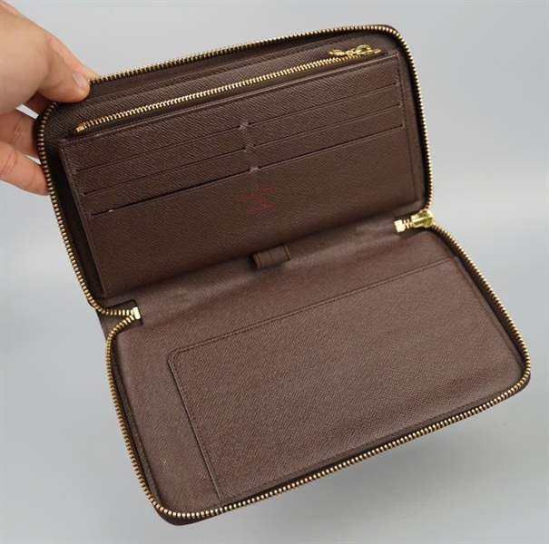 Ví LV ô vuông khóa zip (LT) KG+