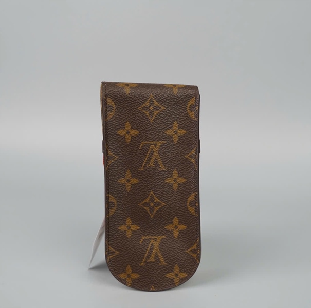 Ví LV hoa nâu đựng bút (LT) KG+