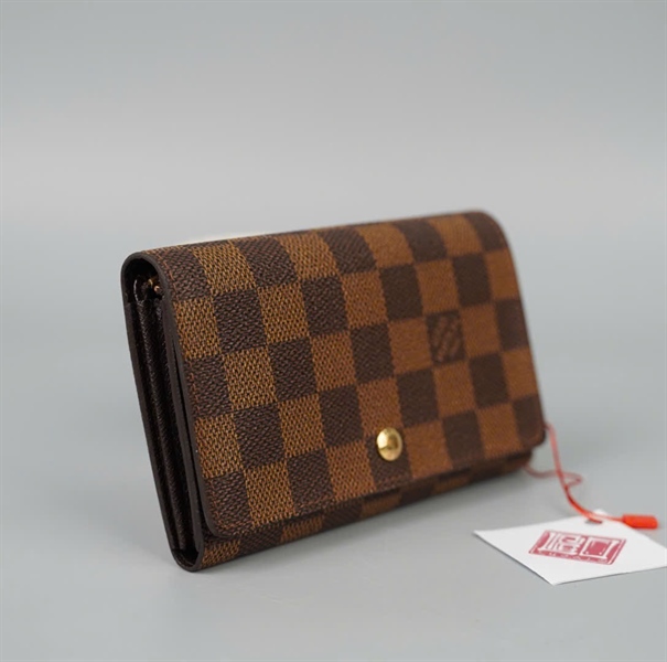 Ví LV ô vuông khóa zip (LT) KG+