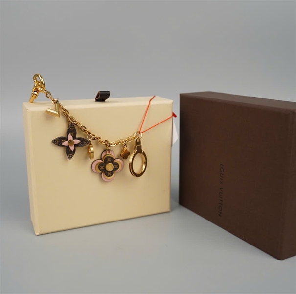 Charm LV 2 bông hoa (LT) KG+