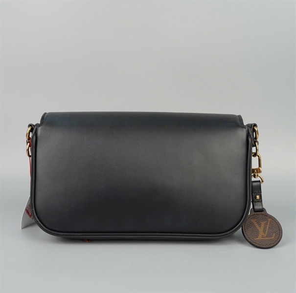 Túi LV Swing đen lòng hoa nâu kèm charm 2 strap sz20 (HC) +