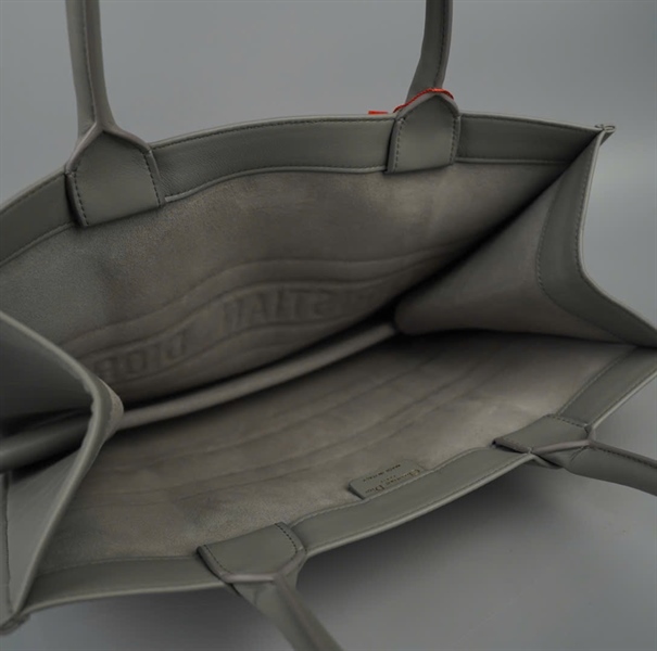 Túi Dior Tote xám (62-MA-1221) sz36 (HC)+