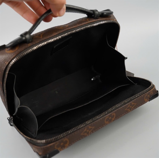 Túi LV Clutch hoa nâu sz21 (BQ) KG+