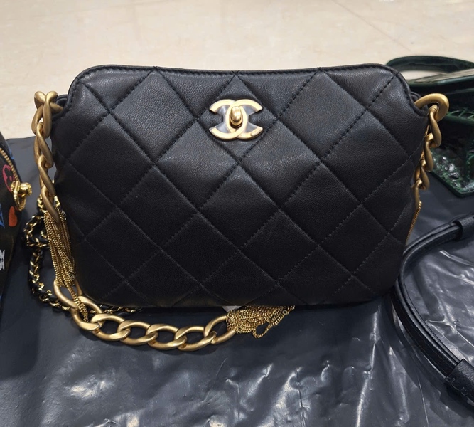 Túi Chanel Hobo đen dây xích vàng (PUNU9UNK) sz20 (HC) +