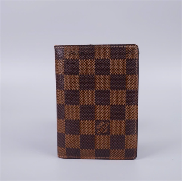 Ví LV ô vuông nâu gập 2 (BQ) KG+