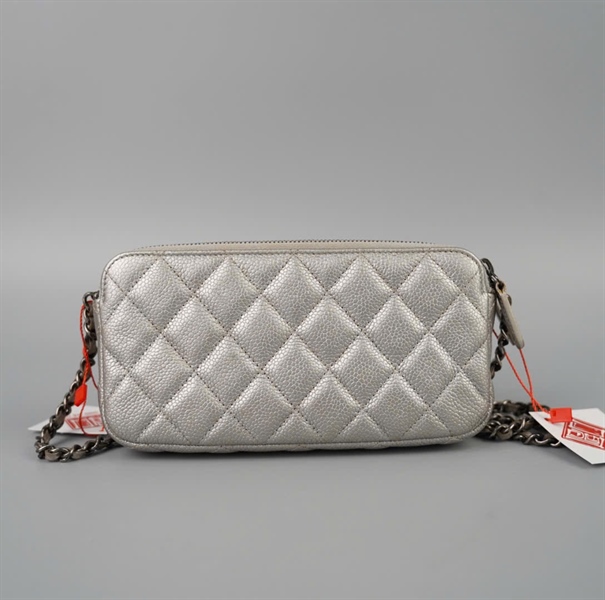 Túi Chanel màu bạc (23643904) sz18 (BQ) KG+