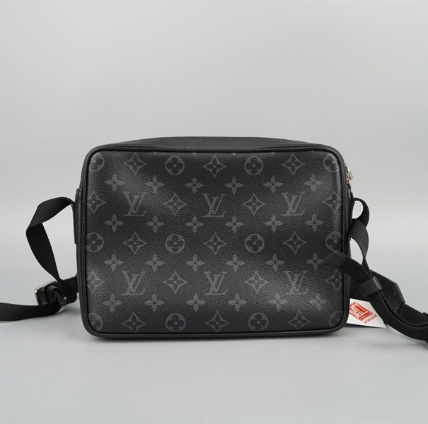 Túi LV đeo chéo hoa đen sz26 (BQ) KG+