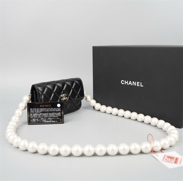 Túi Chanel đen dây trân châu (30676470) sz15 (BQ) KG+