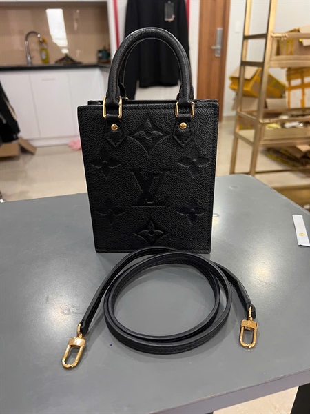 Túi LV Sac Plat da bê hoa đen sz13 KG+