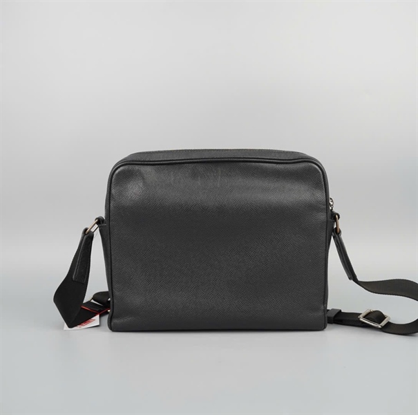 Túi LV đeo chéo màu đen sz28 (BQ) KG+